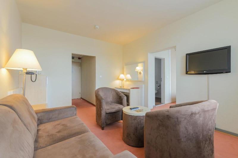 Hunguest Hotel Beke image