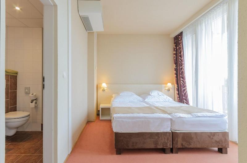 Hunguest Hotel Beke image