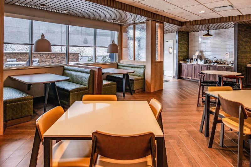 Fairfield Inn & Suites by Marriott Staunton image