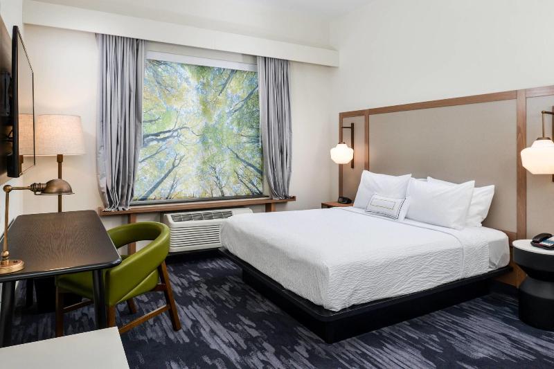 Fairfield Inn & Suites by Marriott Staunton image