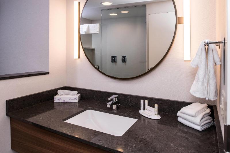 Fairfield Inn & Suites by Marriott Staunton image
