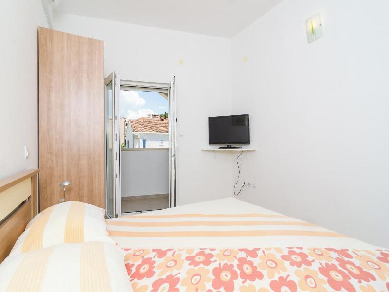 Apartments & Rooms Barisic image