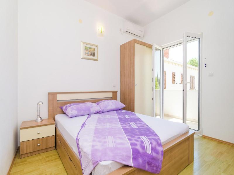 Apartments & Rooms Barisic image