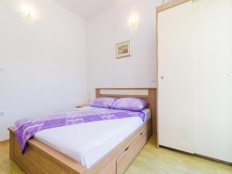 Apartments & Rooms Barisic image
