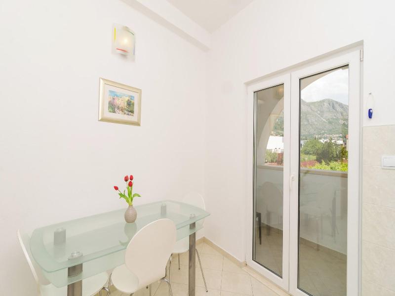 Apartments & Rooms Barisic image