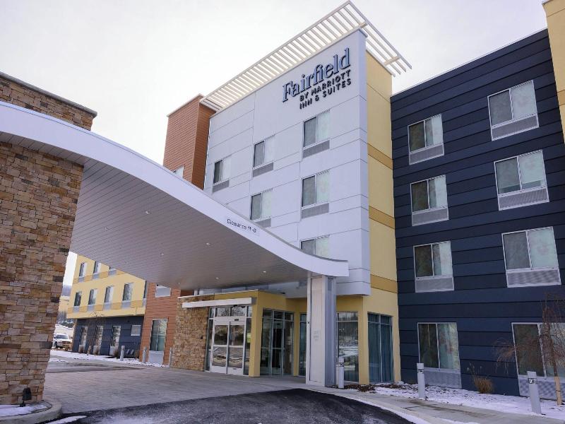 Fairfield Inn & Suites by Marriott Scranton Montag image