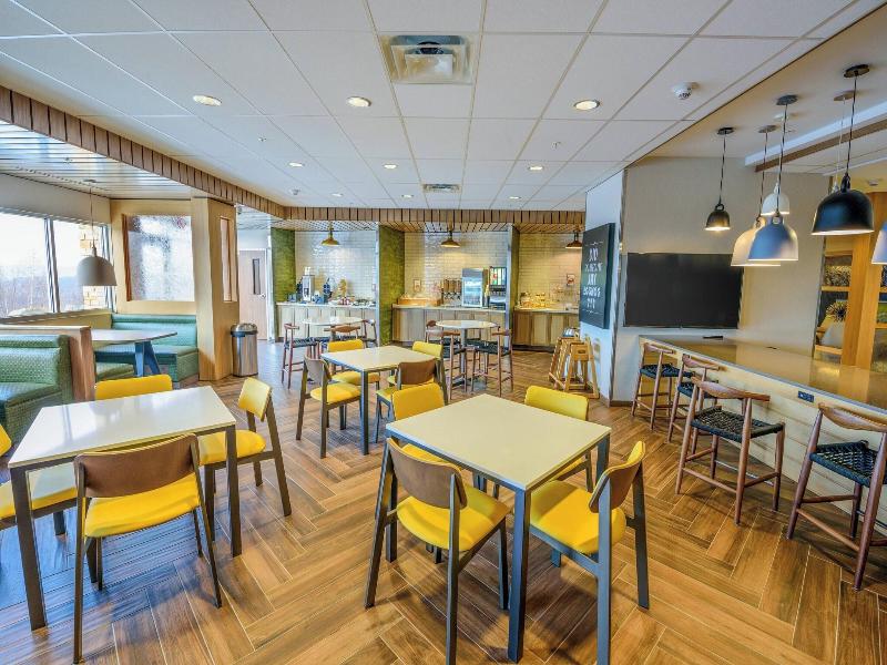 Fairfield Inn & Suites by Marriott Scranton Montag image