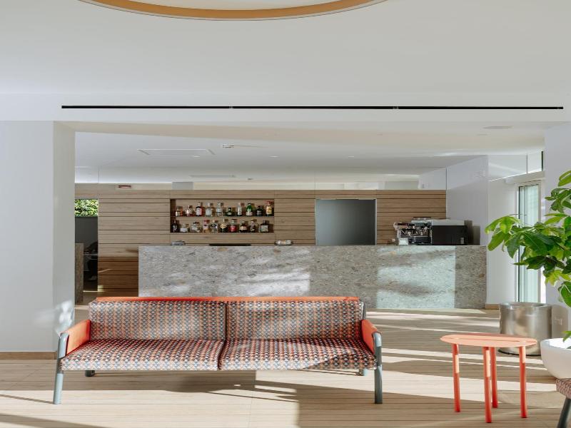 Hotel Caravel image