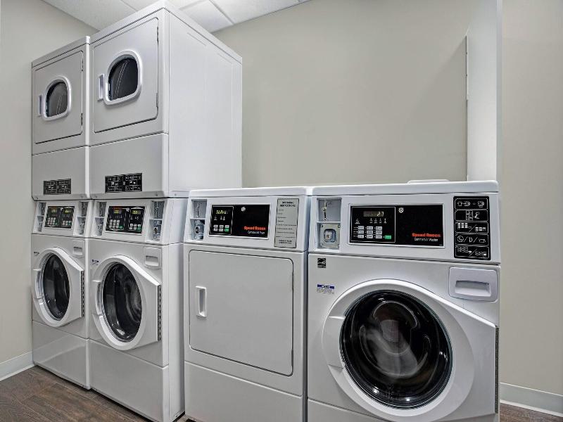 Towneplace Suites By Marriott Potomac Mills Woodbr image