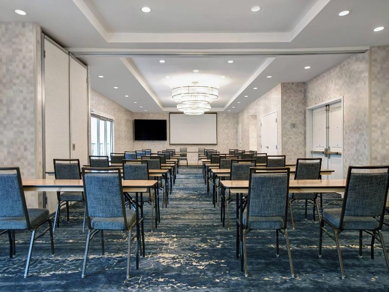 Towneplace Suites By Marriott Potomac Mills Woodbr image