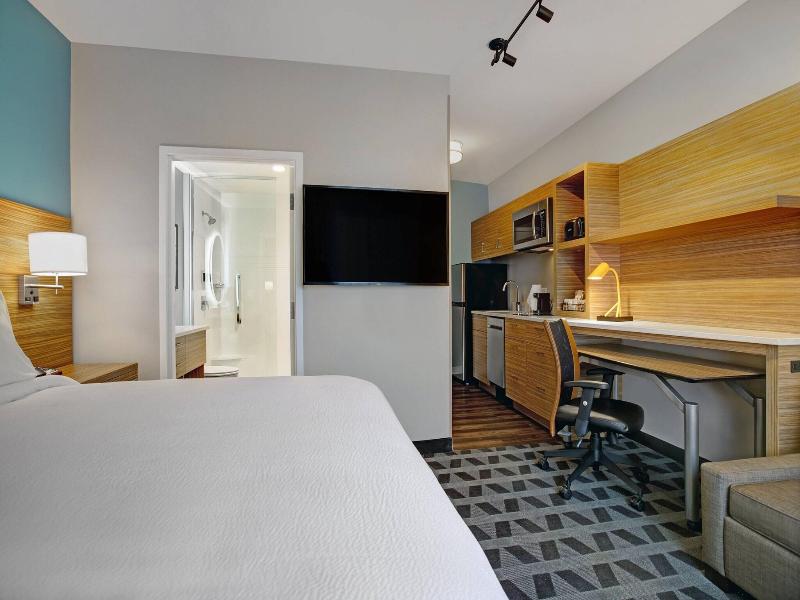 Towneplace Suites By Marriott Potomac Mills Woodbr image