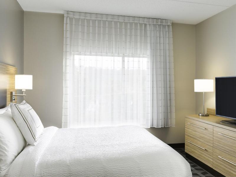 Towneplace Suites By Marriott Potomac Mills Woodbr image