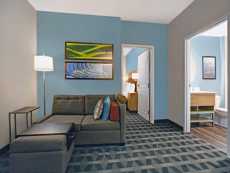 Towneplace Suites By Marriott Potomac Mills Woodbr image