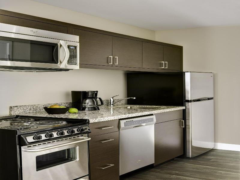 Towneplace Suites By Marriott Potomac Mills Woodbr image