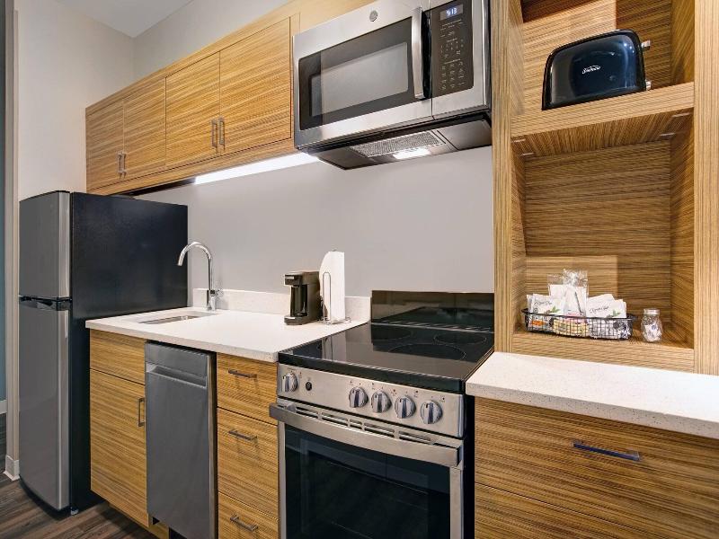 Towneplace Suites By Marriott Potomac Mills Woodbr image