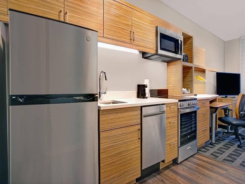 Towneplace Suites By Marriott Potomac Mills Woodbr image