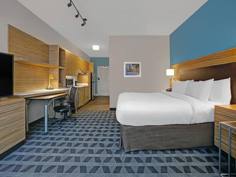 Towneplace Suites By Marriott Potomac Mills Woodbr image