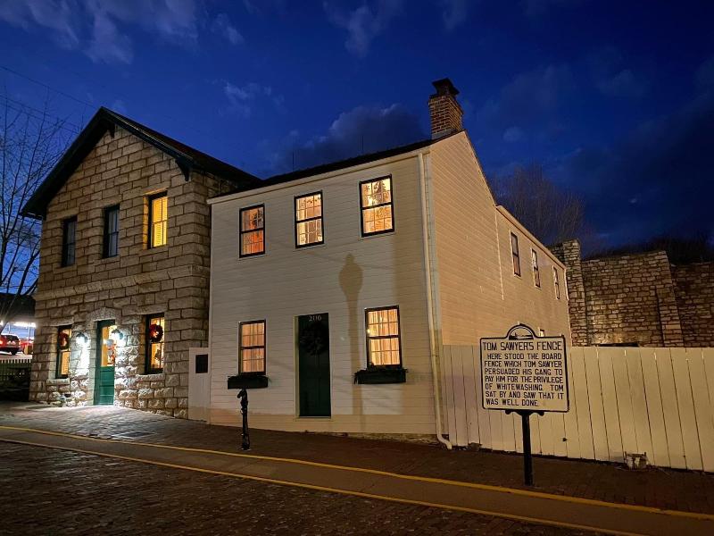 Riverside Inn image