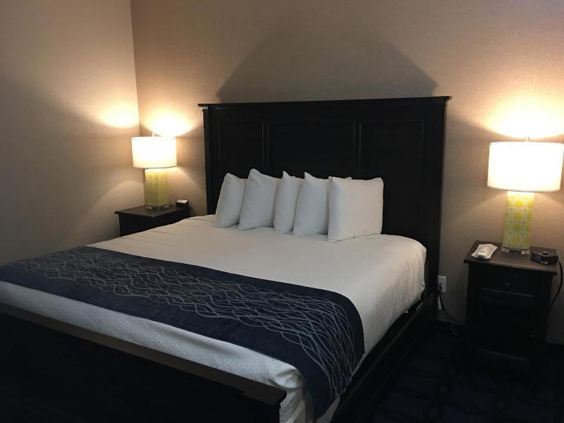 Riverside Inn image
