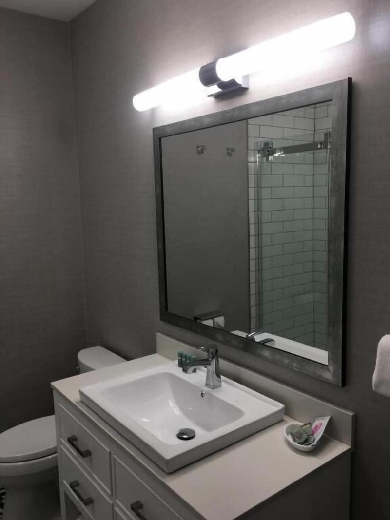 Riverside Inn image