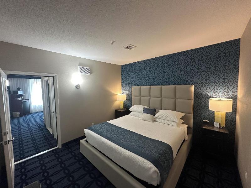 Riverside Inn image