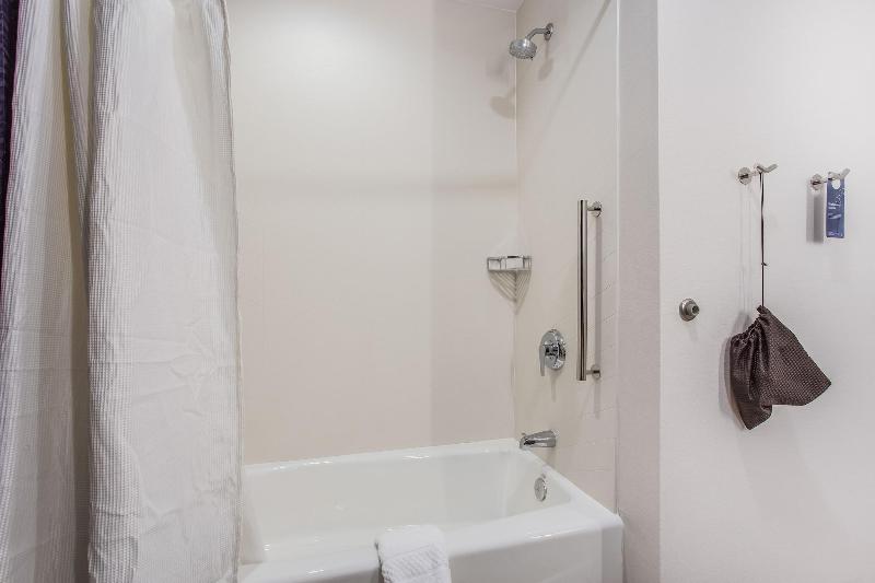 Fairfield Inn & Suites by Marriott Rolla image