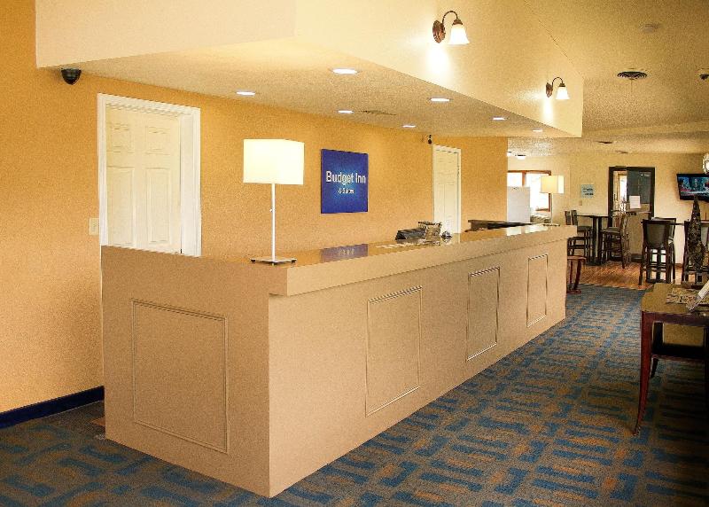 Budget Inn And Suites image