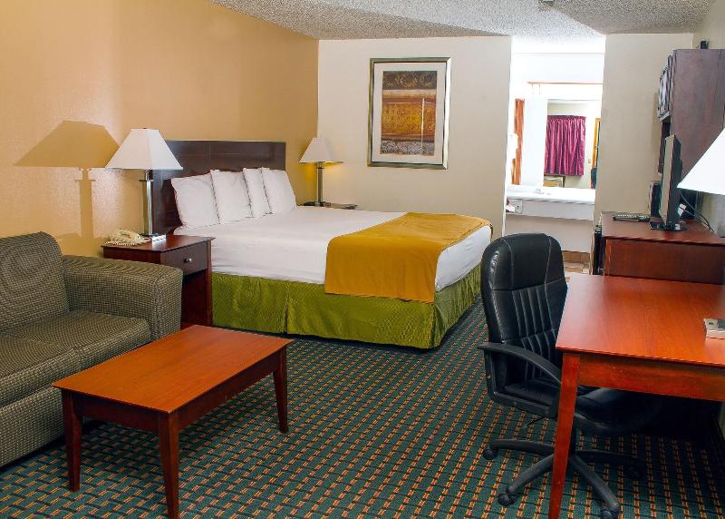 Budget Inn And Suites image