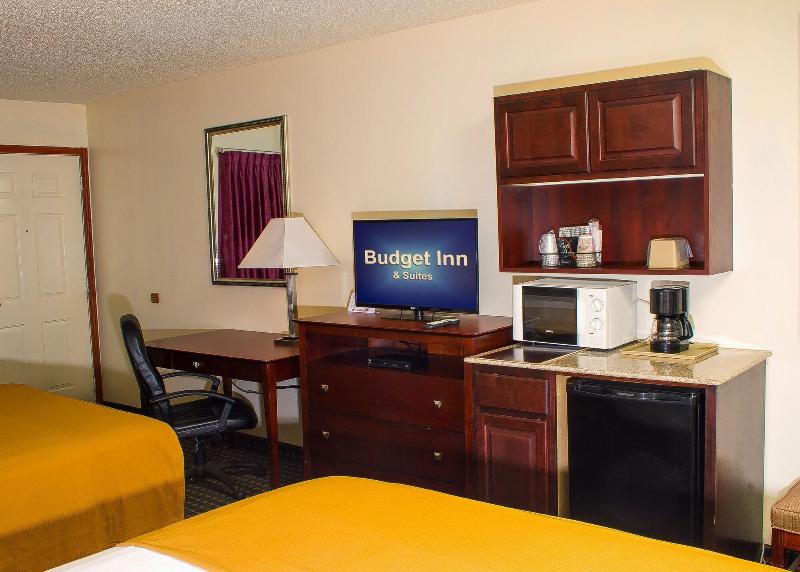 Budget Inn And Suites image