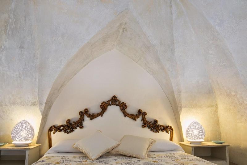 Domus Dejana image