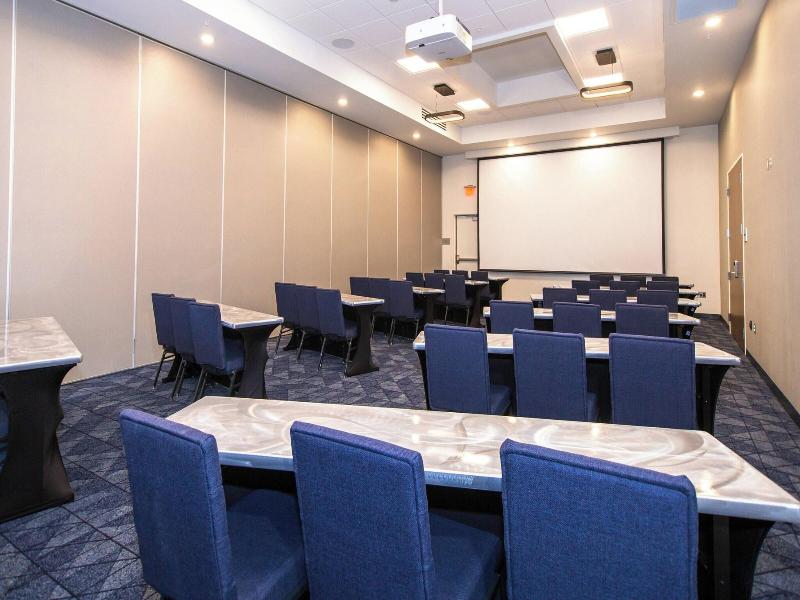 Courtyard By Marriott Rapid City