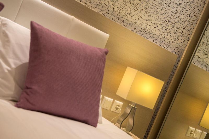 Angelica Hotel image