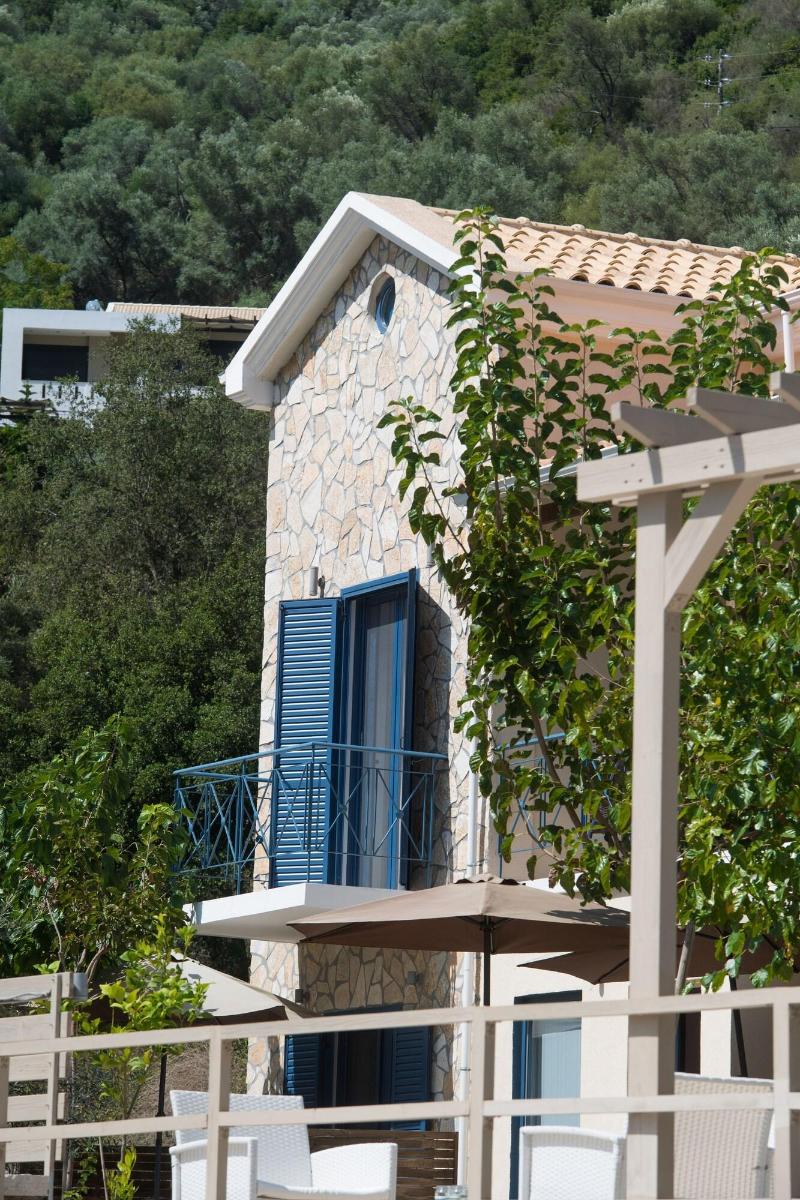 Ilianthos Apartments & Studios image