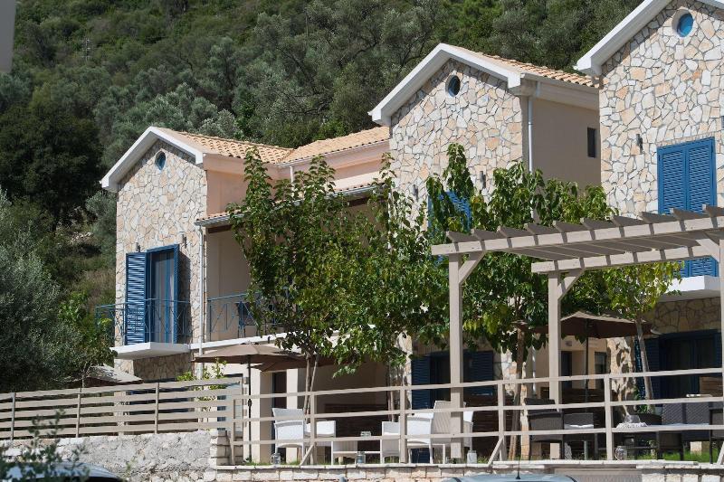 Ilianthos Apartments & Studios image
