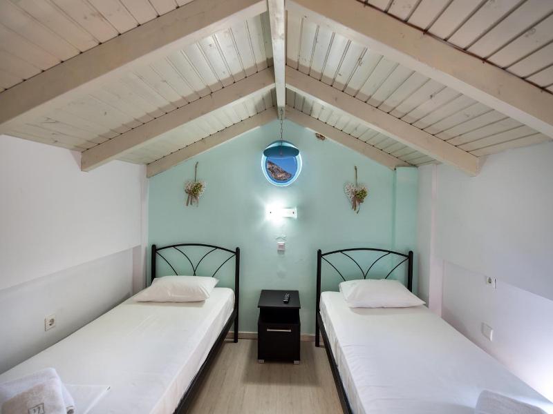 Ilianthos Apartments & Studios image
