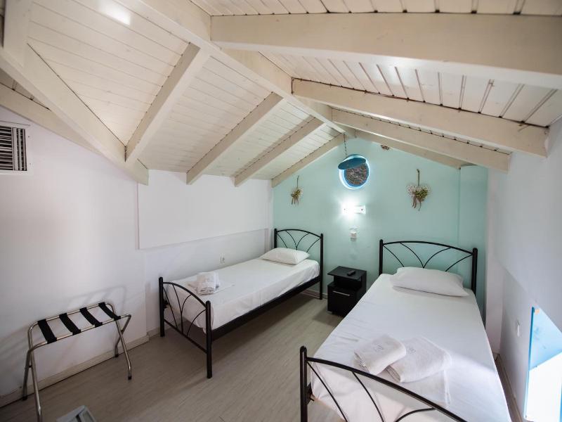 Ilianthos Apartments & Studios image