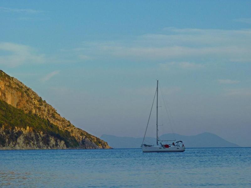Ilianthos Apartments & Studios image