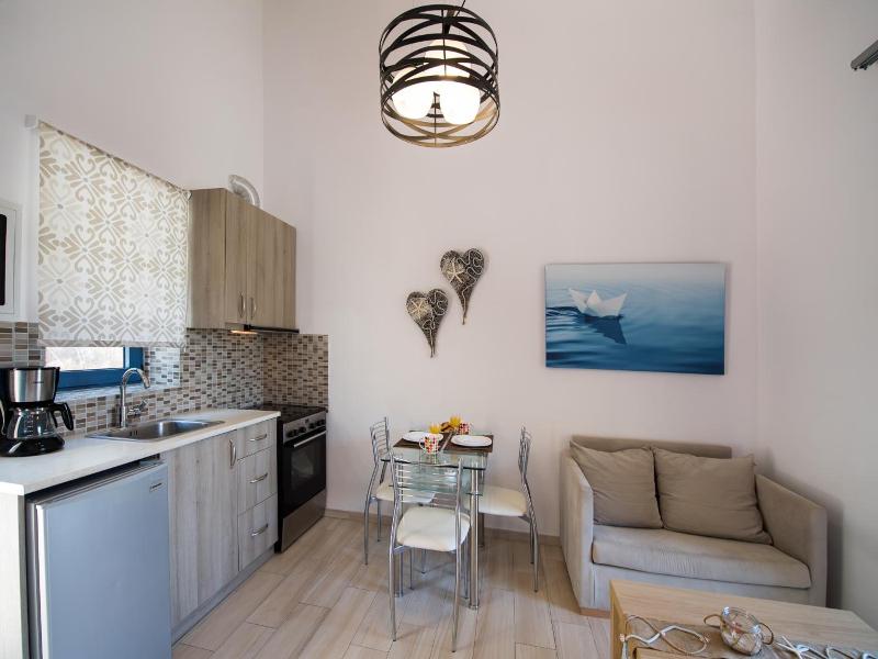 Ilianthos Apartments & Studios image