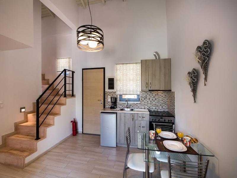 Ilianthos Apartments & Studios image