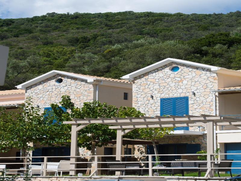 Ilianthos Apartments & Studios image