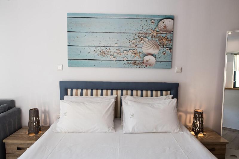 Ilianthos Apartments & Studios image