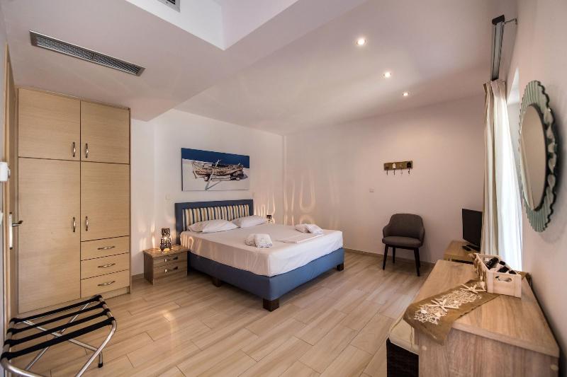 Ilianthos Apartments & Studios image