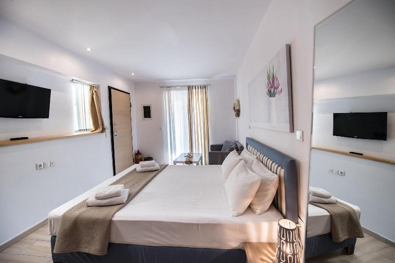 Ilianthos Apartments & Studios image