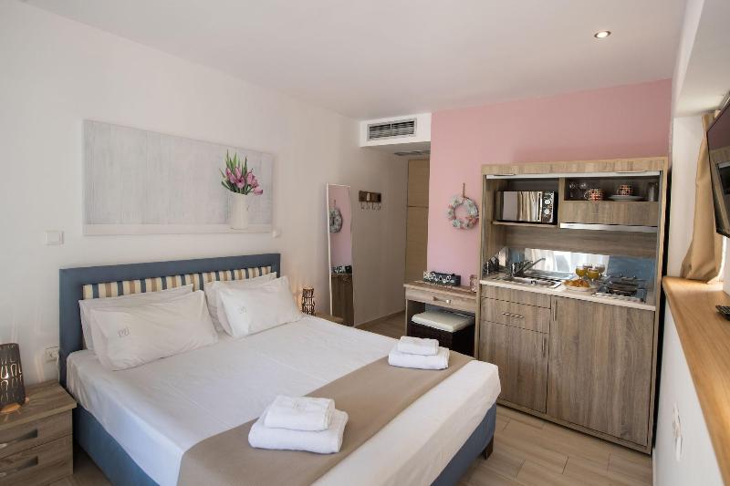 Ilianthos Apartments & Studios image
