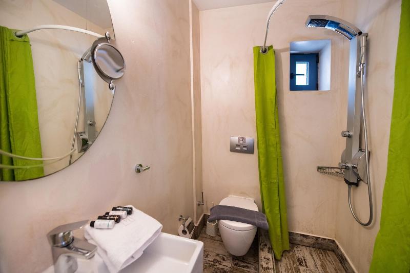 Ilianthos Apartments & Studios image