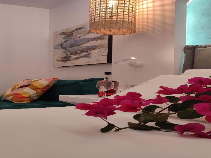Ilianthos Apartments & Studios image