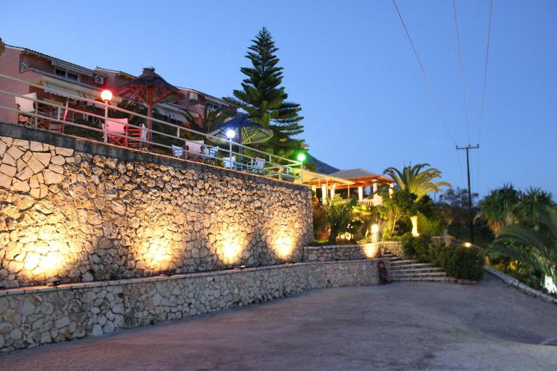 Stefanos Place image
