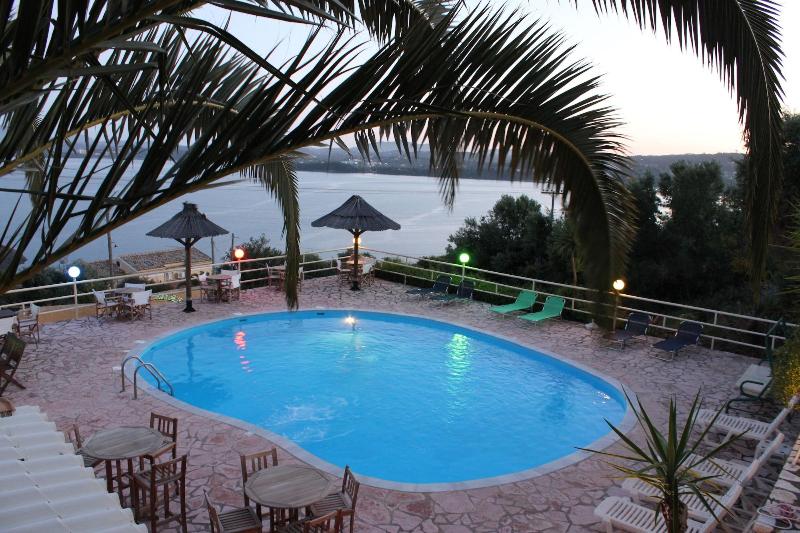 Stefanos Place image