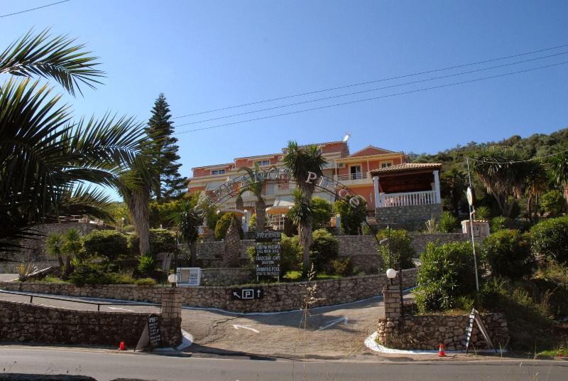 Stefanos Place image