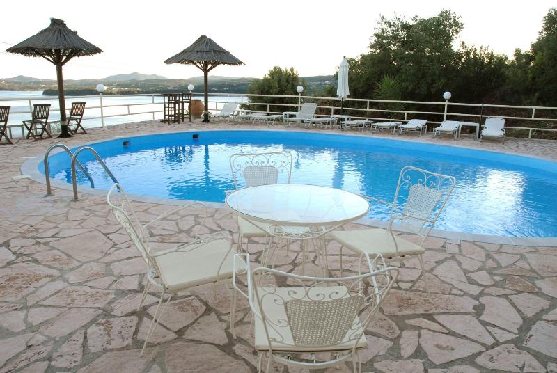 Stefanos Place image